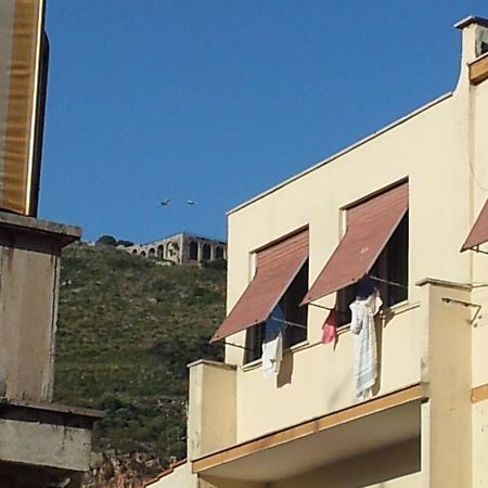B&B Dimora Di Traiano Terracina Zewnętrze zdjęcie